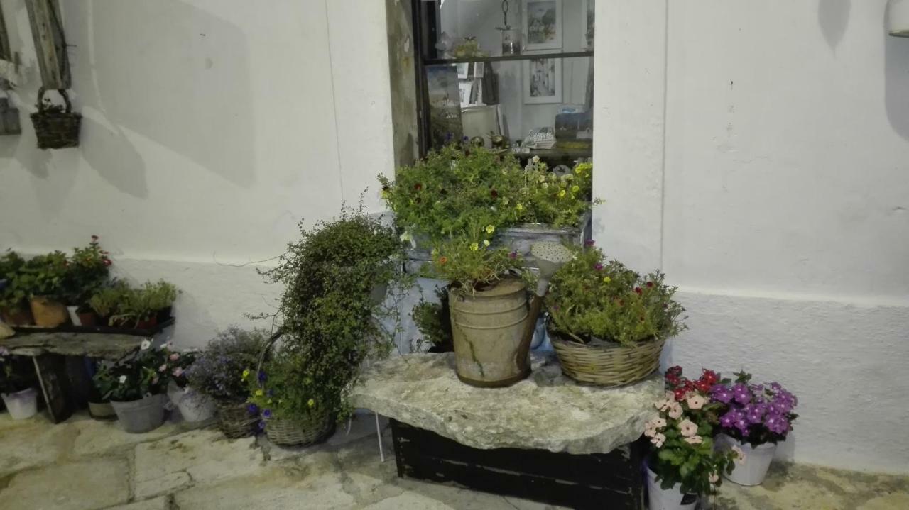 Le Camere Di Aladino การูกาเต ภายนอก รูปภาพ
